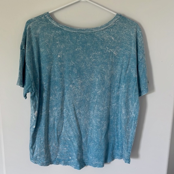 Tee - Picture 2 of 3